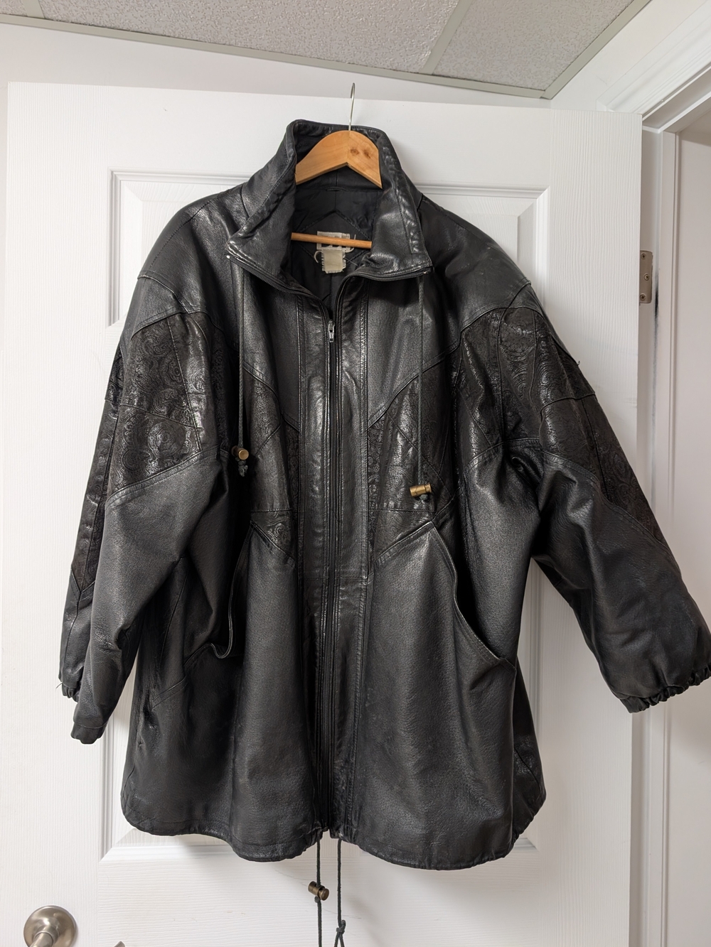 Vintage Dji Black Leather Embossed Statement Jacket / Coat